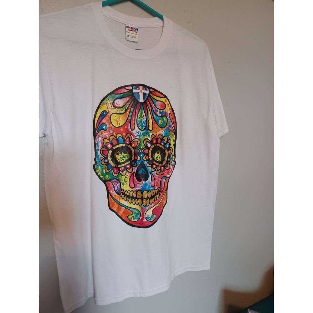 Dean Russo Art Licensing Intl. Tye die skull t-shirt.  Sz. M. Dri-power active.